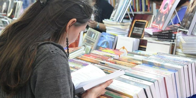 Lei de Amélio Cayres incentiva prática da leitura no Tocantins