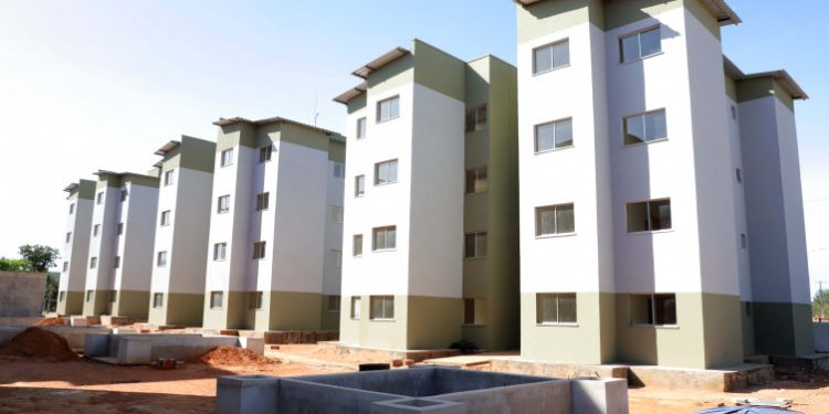 Governo do Tocantins regulamenta programa estadual de habitação TO em Casa