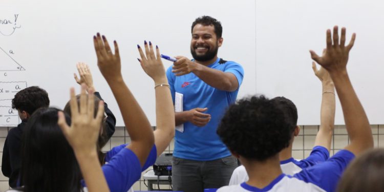 Governo do Tocantins promove aulas preparatórias para estudantes que buscam ingressar no ensino superior