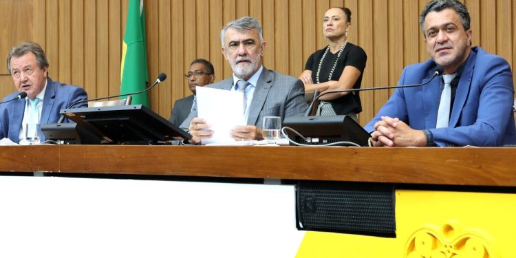 STF comunica à Aleto revogação do limite salarial