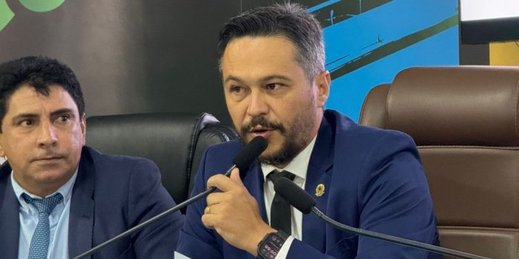 Câmara de Araguaína aprova projeto de Max Fleury que leva mais transparência às obras públicas com uso obrigatório de QR Code