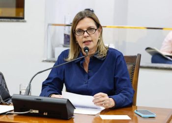 Claudia Lelis cobra ação imediata do Governo e pede apoio do Exército no combate às queimadas