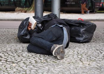 Dignidade: PL de Marcus Marcelo prevê que pessoas em situação de rua tenham reserva de emprego