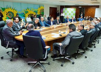 Comissão de Finanças da Aleto promove debate sobre LDO 2026 com Poderes e instituições