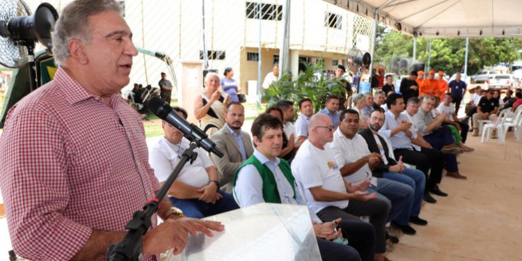 Governador Laurez Moreira participa de ação interinstitucional em Mateiros e anuncia melhorias para a região do Jalapão