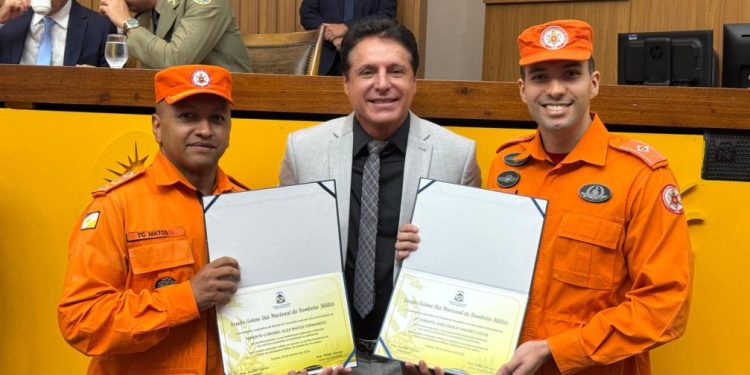 Deputado Nilton Franco participa de Sessão Solene em homenagem ao Dia Nacional do Bombeiro Militar