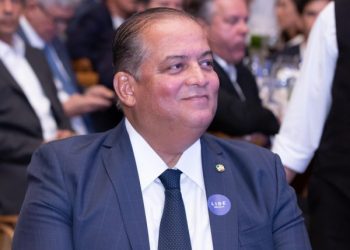 Eduardo Gomes: o senador que redefiniu a política tocantinense com trabalho e resultados concretos