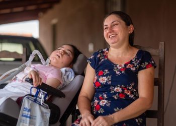 Rostos da Transformação: Maria Inácio é exemplo no cuidado integral da filha Amanda