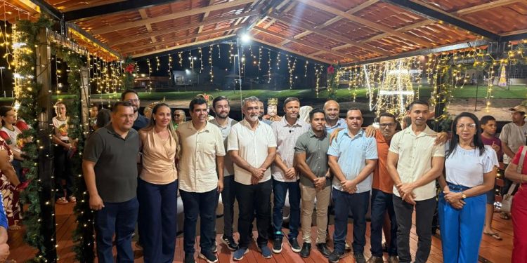 Amélio relembra 40 anos de história e legado da família durante homenagens ao pai e ao irmão