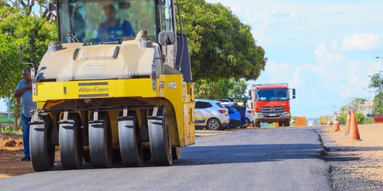 Prefeitura de Palmas recupera asfalto da marginal leste da BR-010, que liga Taquaralto ao centro da Capital