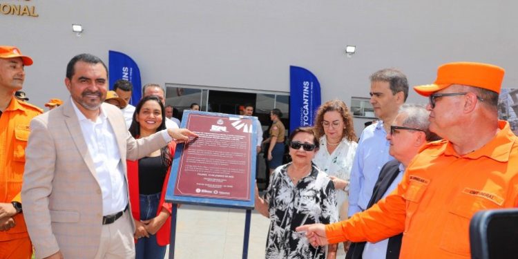 Com investimento de quase R$ 1 milhão, governador Wanderlei Barbosa entrega centro de treinamento e reabilitação para Corpo de Bombeiros em Palmas