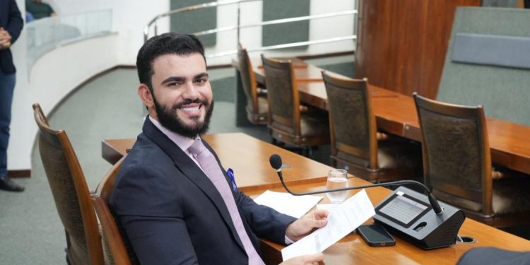 Palmeirópolis recebe R$ 310 mil destinados por Léo Barbosa para reforma do Ginásio de Esportes