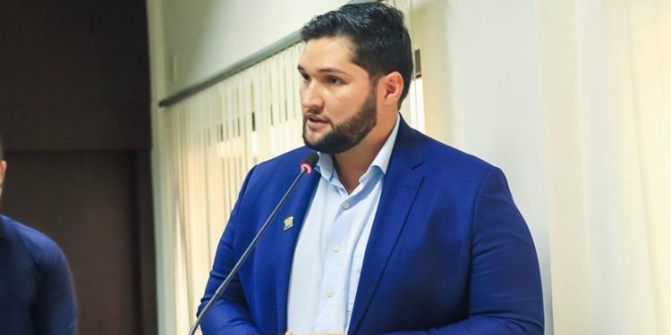 Trabalho que não para e gestão presente: Robson do Zé Geraldo imprime sua marca e muda Ananás