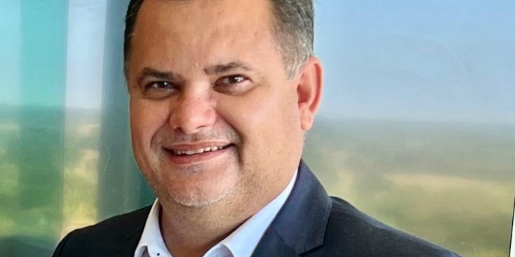 Credenciado pela gestão e fortalecido regionalmente, Alessandro Borges entra no jogo por uma vaga na ALETO