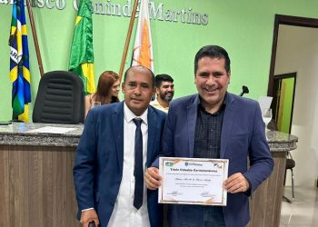 No aniversário de Carmolândia, Marcus Marcelo recebe título de cidadão e anuncia novos recursos