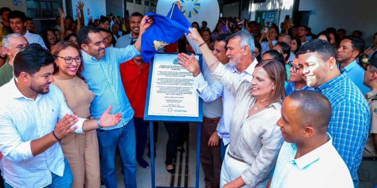 Presidente da Aleto destaca avanços na Educação e parceria em evento do Governo