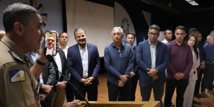 Wanderlei Barbosa autoriza reestruturação do PCCR dos Bombeiros e da PM