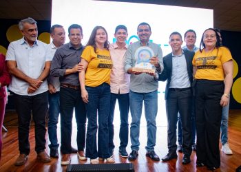 Prefeito Celso Morais prestigia entrega do Prêmio PROFE em Paraíso do Tocantins