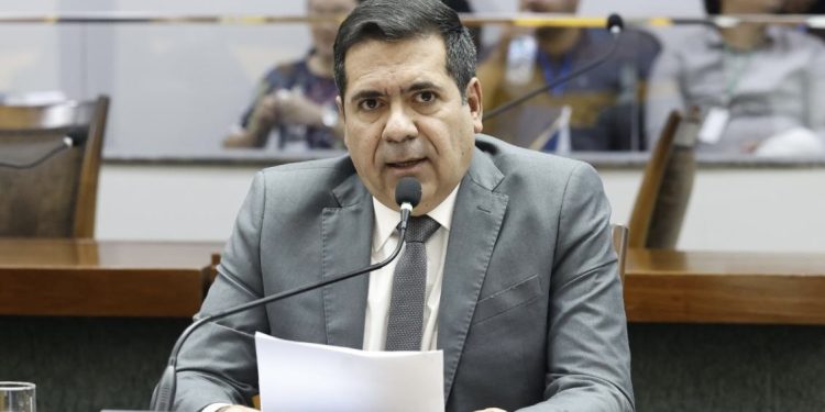 Marcus Marcelo propõe método de acolhimento a mulheres vítimas de violência