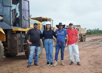 Prefeita Valdéia Martins garante construção de casas populares e leva dignidade a famílias de Rio Sono