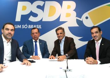 Ao lado de Aécio Neves e Vicentinho Júnior, Toinho Andrade oficializa ingresso no PSDB