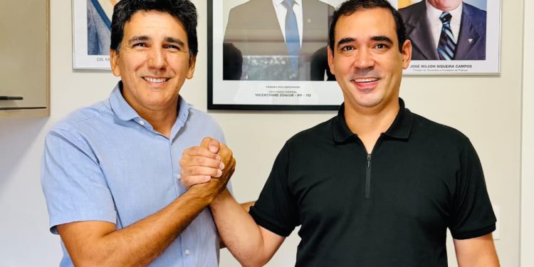 Enaltecido por Vicentinho Júnior e Toinho Andrade, PSDB sela permanência de Júnior Geo