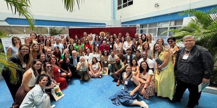 Educação de Palmas ganha destaque nacional com proposta inovadora de formação continuada em Salvador