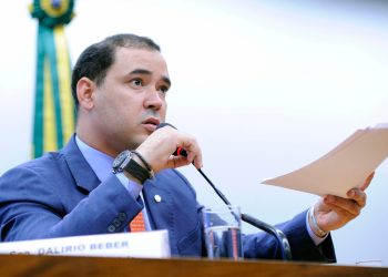 Vicentinho Júnior trabalha na elaboração de plano de governo com participação ativa da sociedade