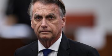 PGR dá parecer favorável à prisão domiciliar de Bolsonaro
