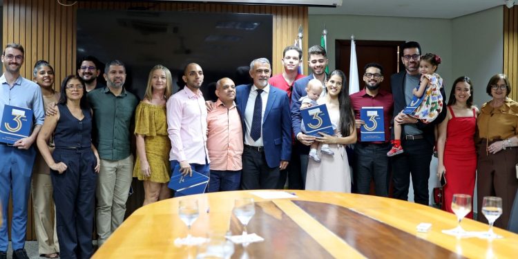 Amélio Cayres avança na valorização do serviço público com posse de 90% dos concursados na Aleto