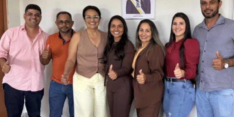 Prefeita Nezita declara apoio à reeleição de Vanda Monteiro e destaca parceria da deputada com Monte Santo