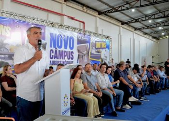 Amélio Cayres destaca luta histórica pela Unitins durante ordem de serviço para novo campus em Augustinópolis