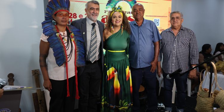 “A Casa do Povo é para o povo”, diz Amélio Cayres ao abrir 2ª Feira das Mulheres Empreendedoras da Amazônia