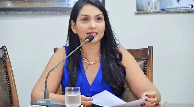 Defesa da Mulher: Governador sanciona lei de Vanda Monteiro e Tocantins passa a ter protocolo de segurança no transporte intermunicipal