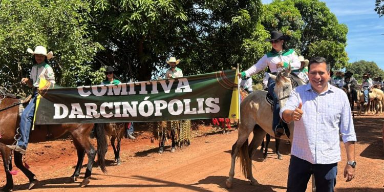 Em Darcinópolis, Marcus Marcelo participa de cavalgada e anuncia nova emenda