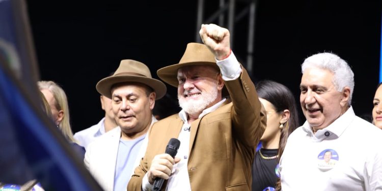Mauro Carlesse oficializa pré-candidatura ao Senado no maior evento político da história de Gurupi