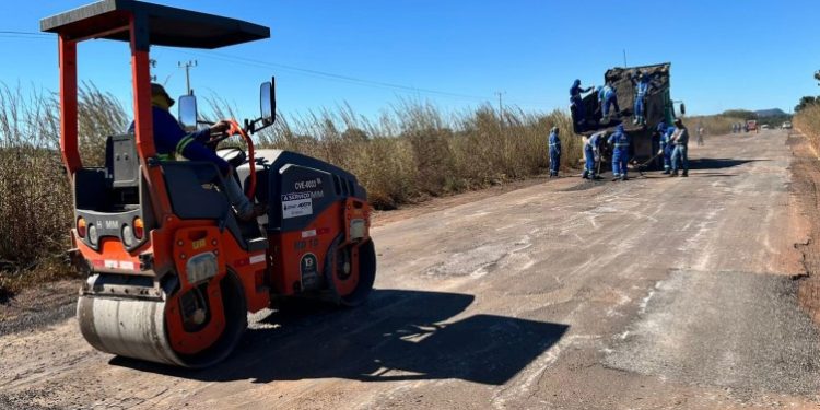 Governo do Tocantins intensifica força-tarefa para recuperação da TO-280 entre Almas e Natividade