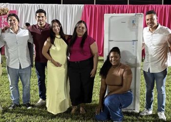 Noite histórica: gestão Dione do Pastel realiza uma das maiores festas das mães já vistas em Combinado e reúne mais de 1.500 mães em grande celebração