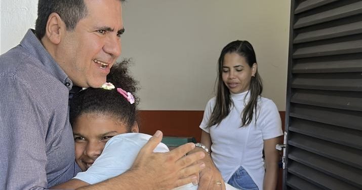 Após visita, Marcus Marcelo anuncia emenda de R$ 100 mil para a Apae de Araguaína