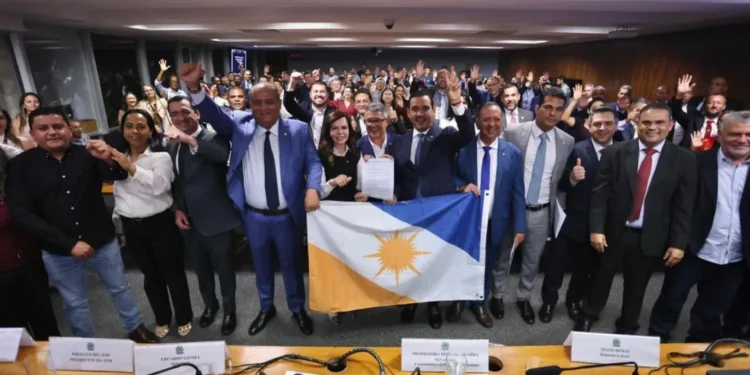 Senador Eduardo Gomes reúne prefeitos em Brasília, mostra força política e projeta Tocantins na presidência do Congresso Nacional