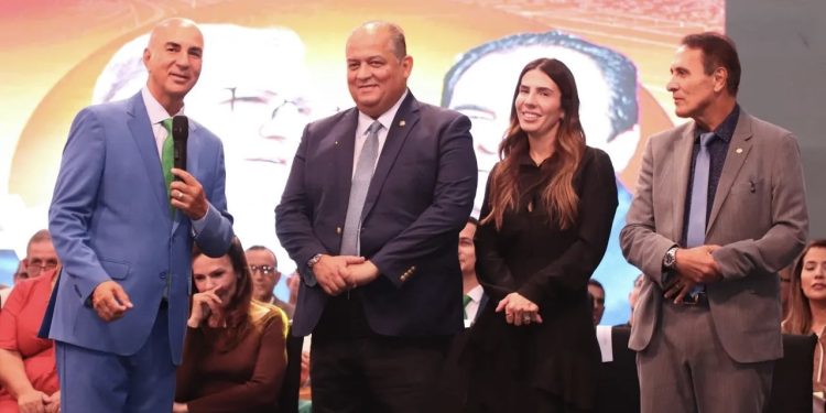 Senador Eduardo Gomes defende valores da fé e da família em encontro da Assembleia de Deus Madureira em Araguaína