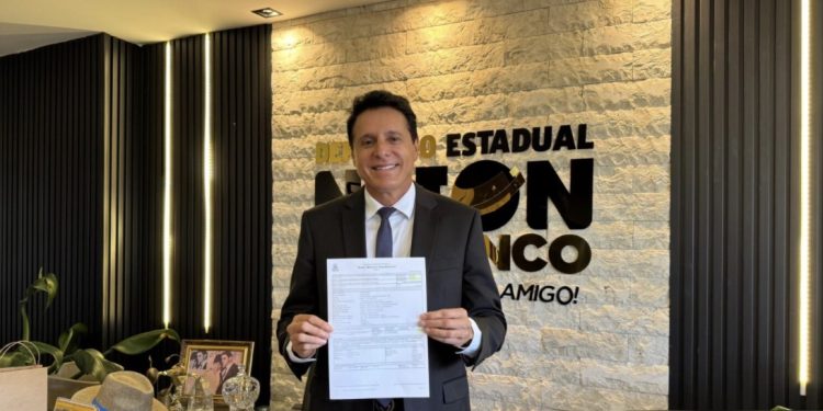 Com forte compromisso municipalista, deputado Nilton Franco destina R$ 100 mil para recuperação de estradas vicinais em Pium e reforça parceria com os municípios