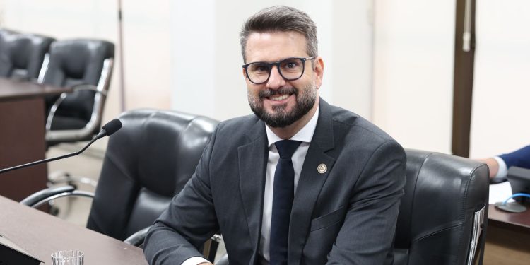 Mantoan fortalece proteção às mulheres e mães atípicas com duas novas leis no Tocantins