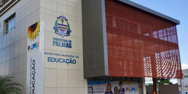 Prefeitura de Palmas concede novas progressões horizontais e verticais a servidores da Educação