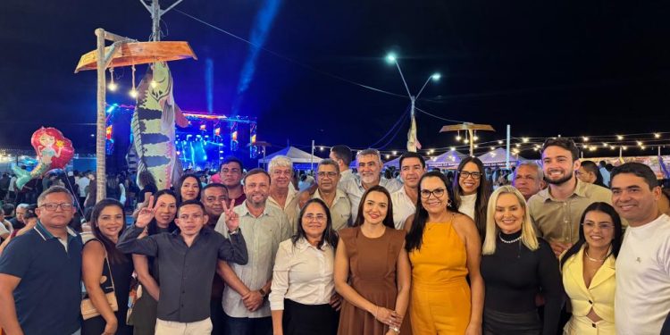 Amélio Cayres participa da tradicional Festa do Peixe em São Sebastião do Tocantins