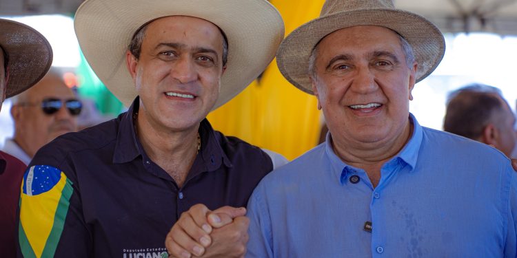 Laurez Moreira fortalece pré-candidatura ao Governo com apoio público de Luciano Oliveira em Colméia