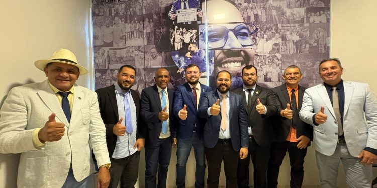 Pré-candidato ao Senado, Mauro Carlesse recebe apoio de oito vereadores de Araguaína