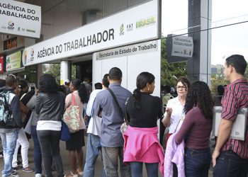 Brasil: Com taxa de 5,8%, desemprego cresce no trimestre encerrado em abril