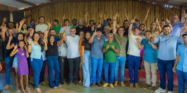 Ao lado de Vicentinho, Amélio amplia diálogo com a população em 13 cidades do meio norte do Estado