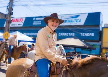 Amélio Cayres exalta força da tradição sertaneja na 36ª Cavalgada de Araguaína